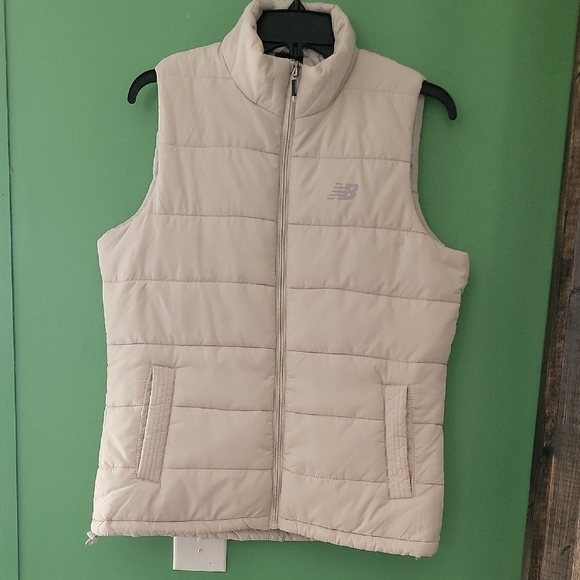 New Balance Off-White Puffer Vest - Picture 1 of 7